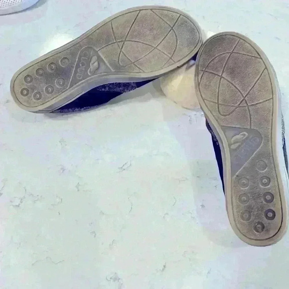 Women's Black Slip-On Shoes - Picture 5 of 10